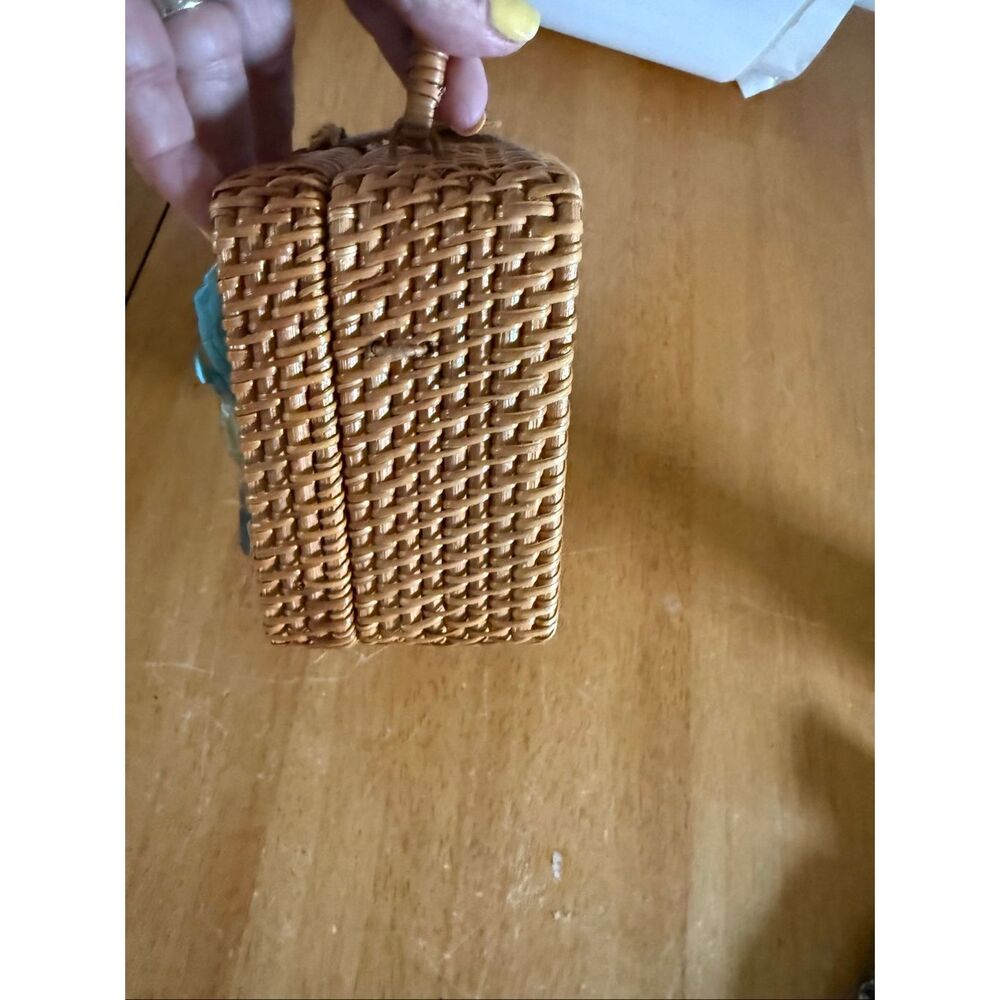 wicker handbag with crab decoration, coastal/vintage style. - Picture 6 of 13